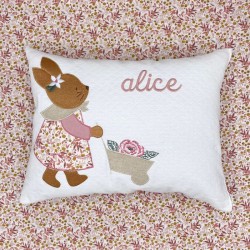 Coussin Lapine au jardin vieux rose